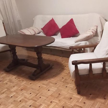 Uroczy Apartament Z Bezplatnych Parkingiem Varşova Dış mekan fotoğraf